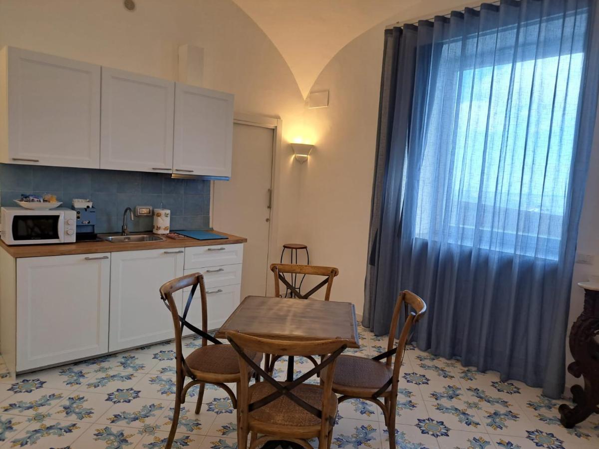 Tre Re Via Marina Grande,264 Apartamento *